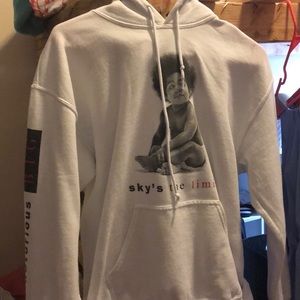 Sky’s the limit sweatshirt